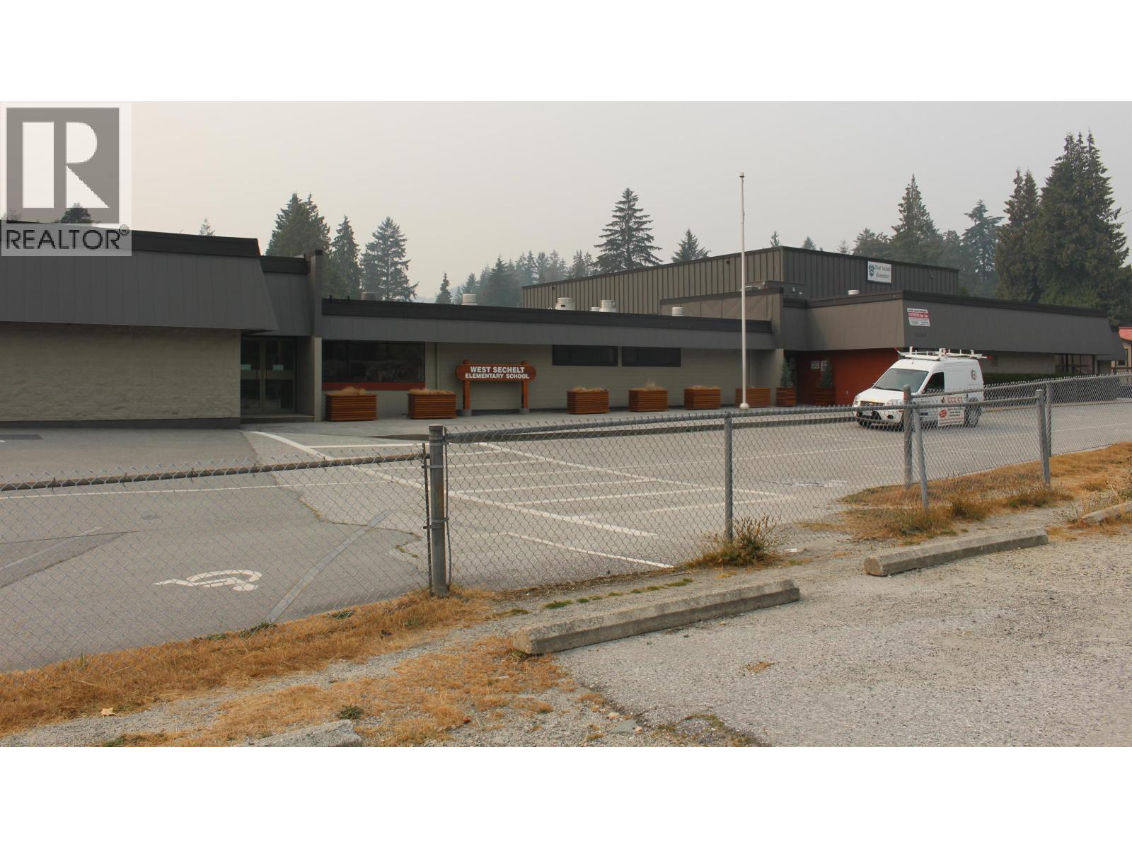 5642 NICKERSON ROAD, Sechelt