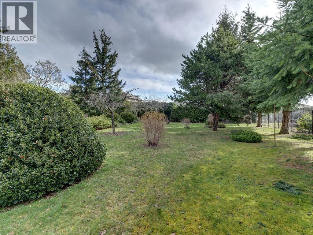 5642 NICKERSON ROAD, Sechelt