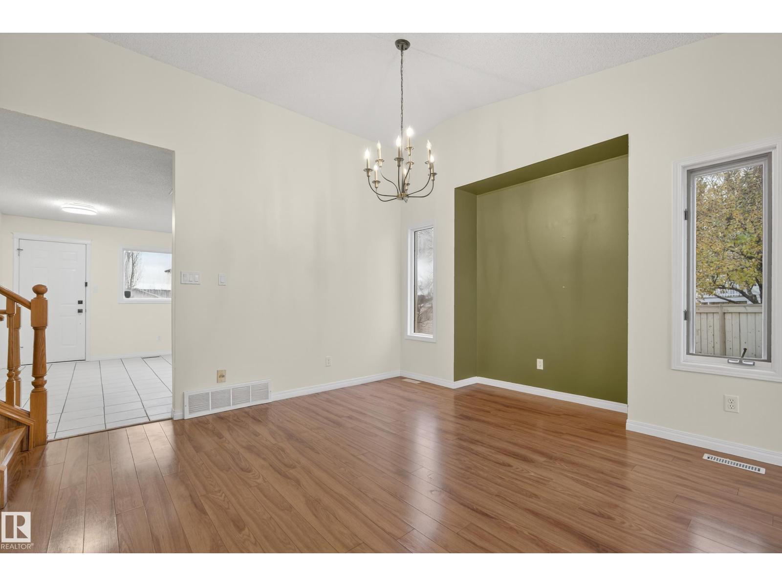 6520 154 AV NW, Edmonton