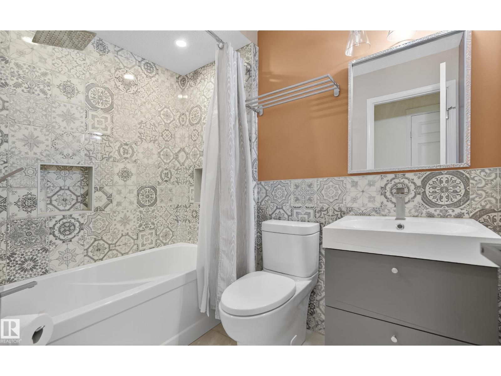 6520 154 AV NW, Edmonton