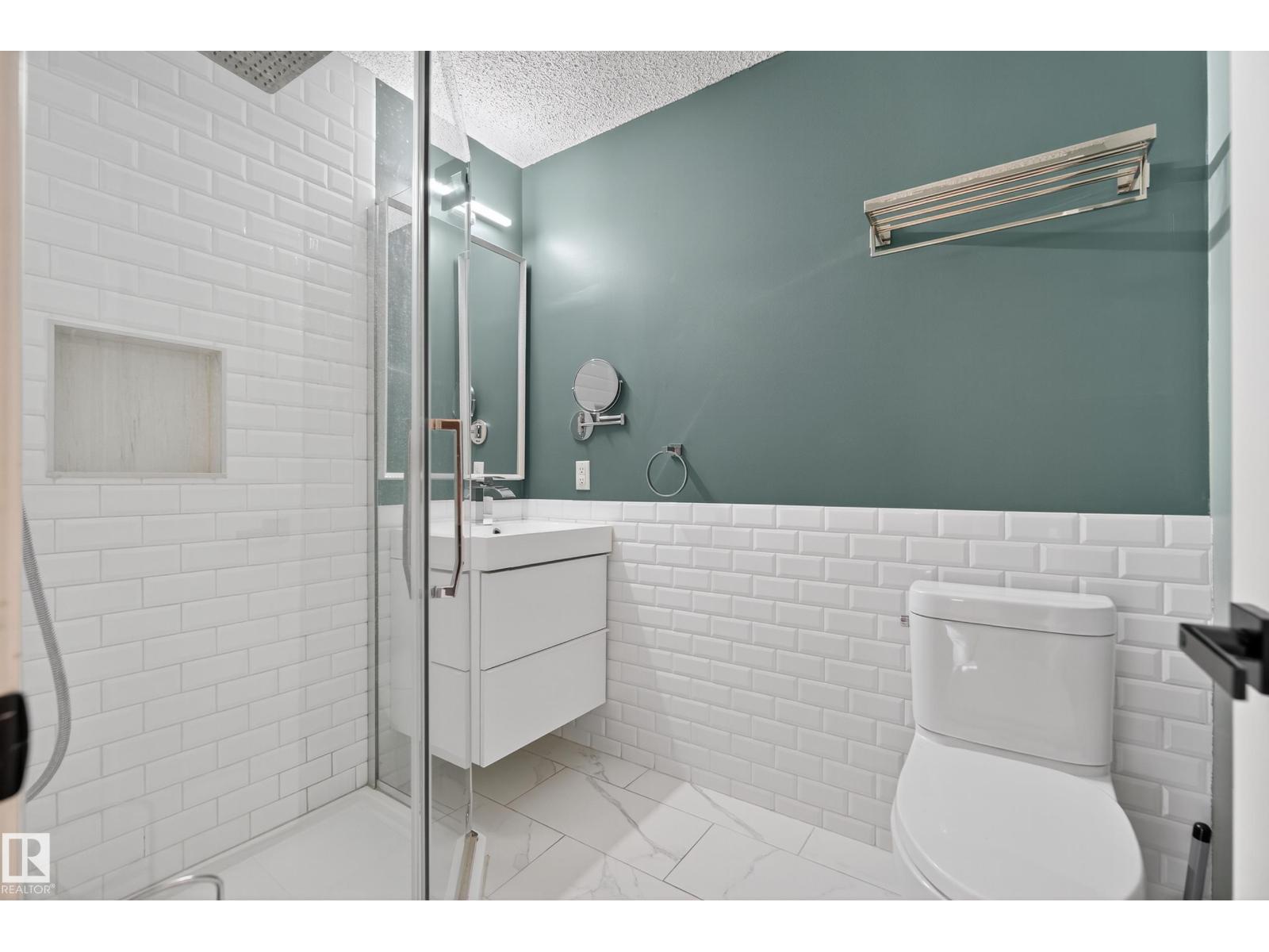 6520 154 AV NW, Edmonton