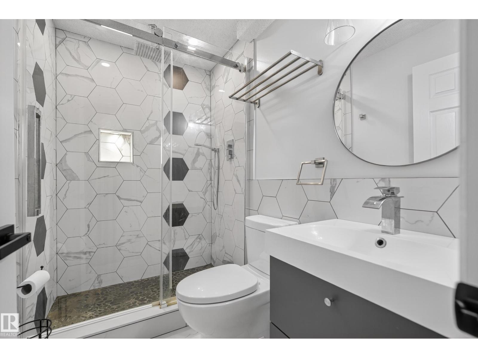 6520 154 AV NW, Edmonton