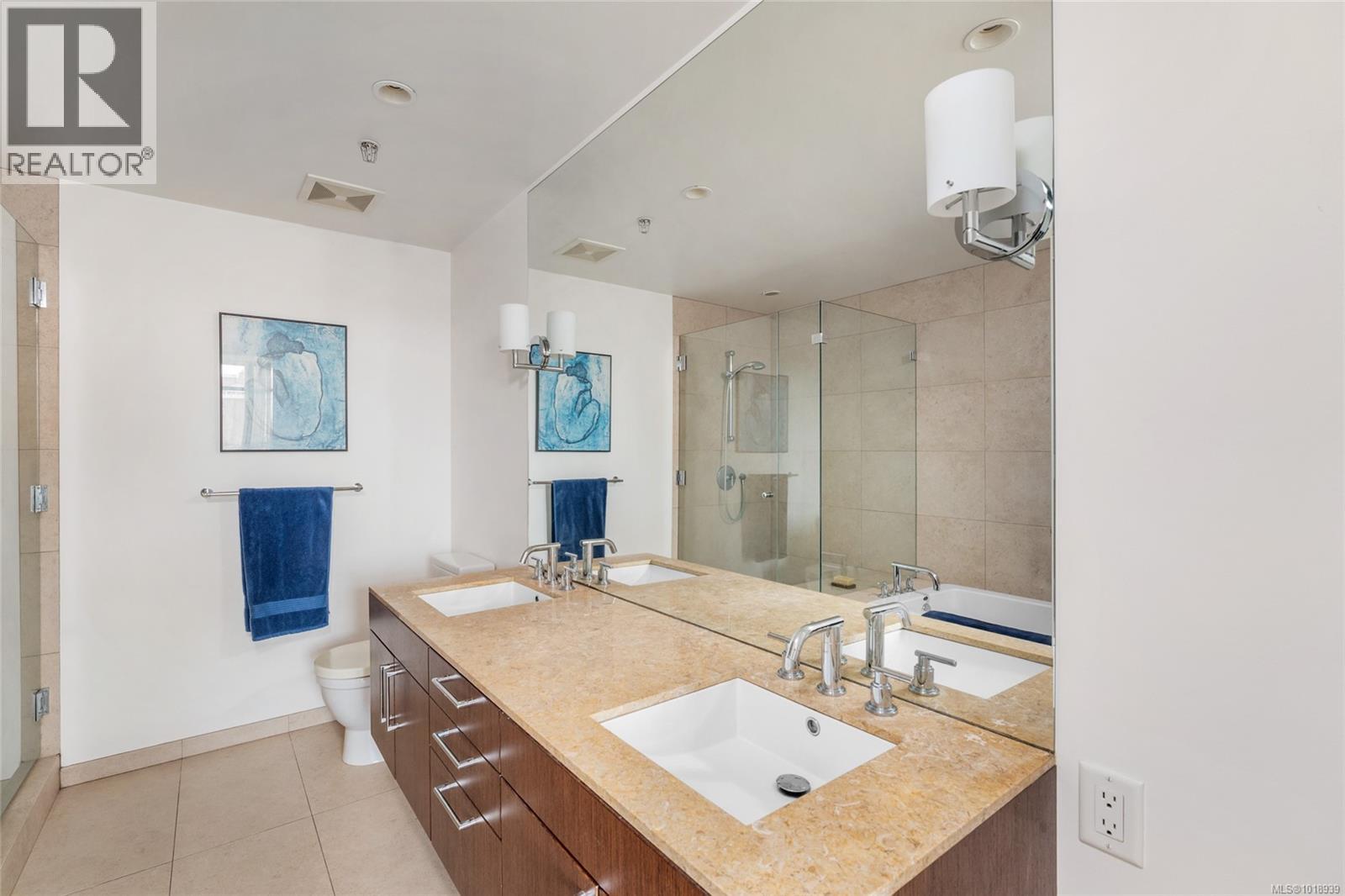 613 100 Saghalie Road, Victoria