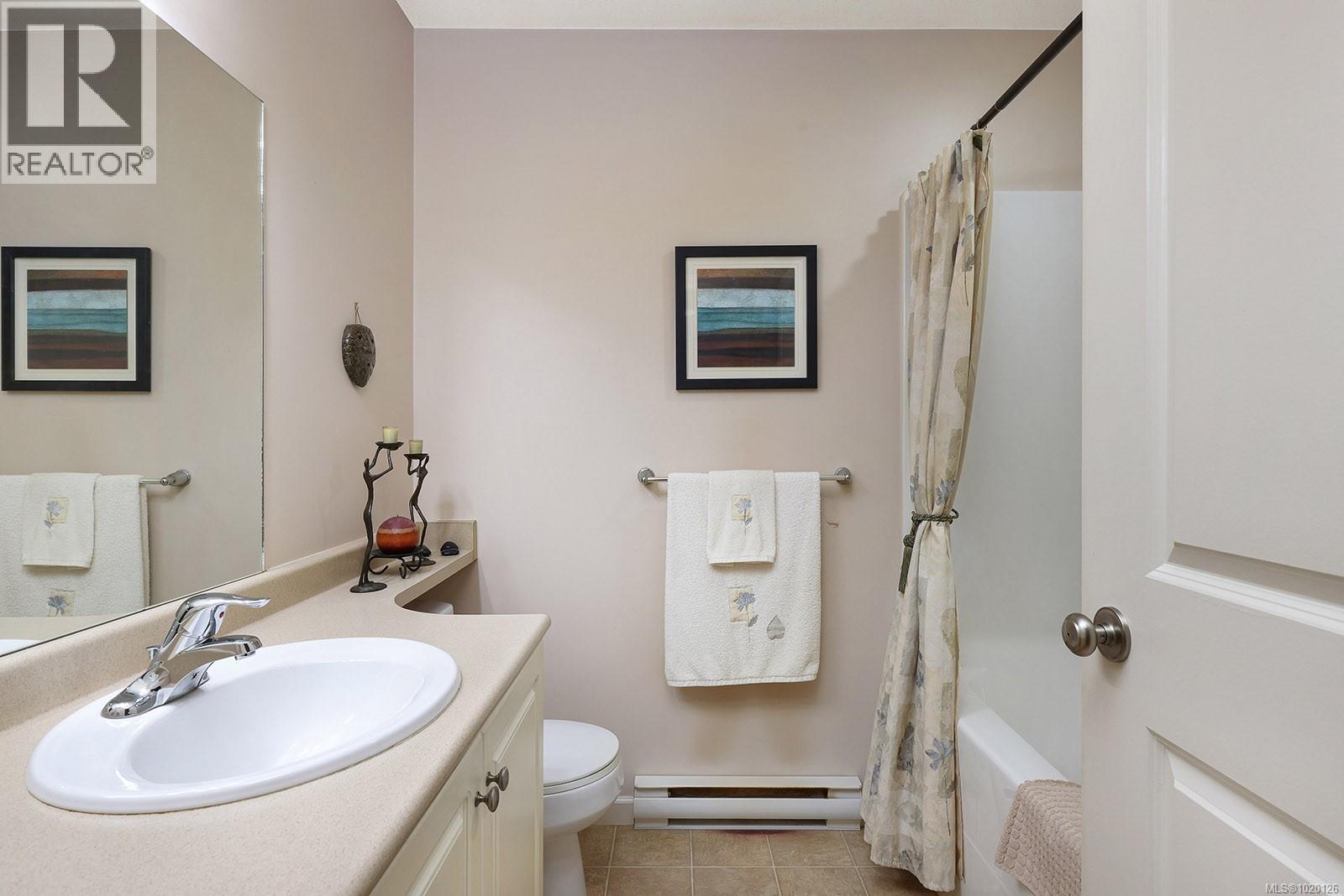 7 2728 1st St, Courtenay