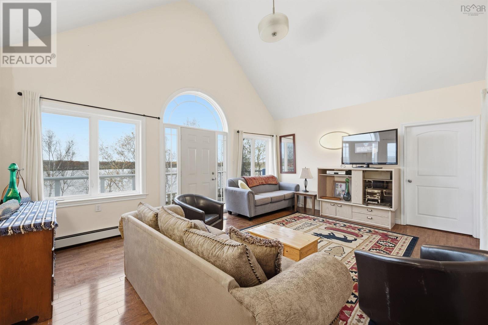 Property 11 of 39 of 215 Cloverdale Drive