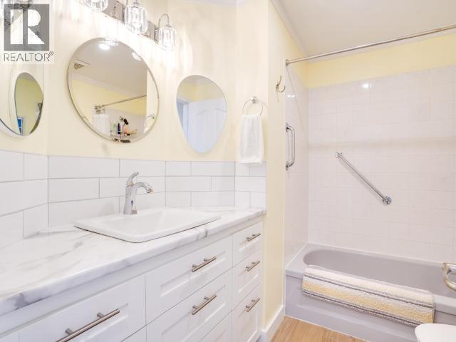 4750 REDONDA AVE, Powell River