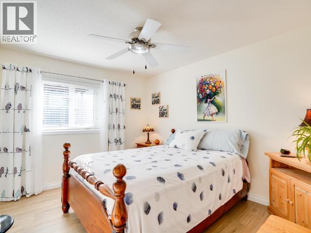 4750 REDONDA AVE, Powell River