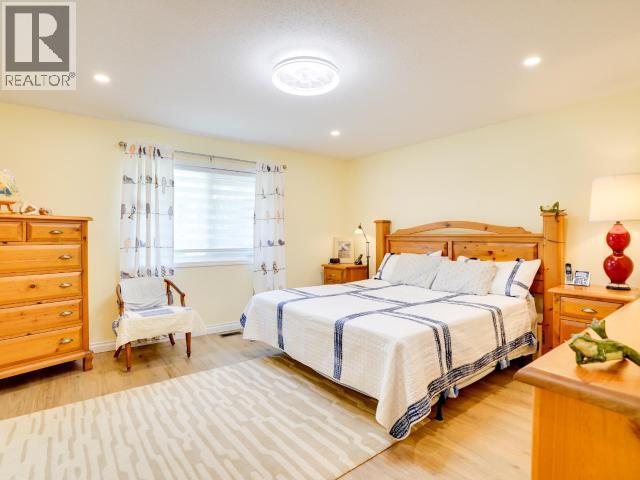 4750 REDONDA AVE, Powell River