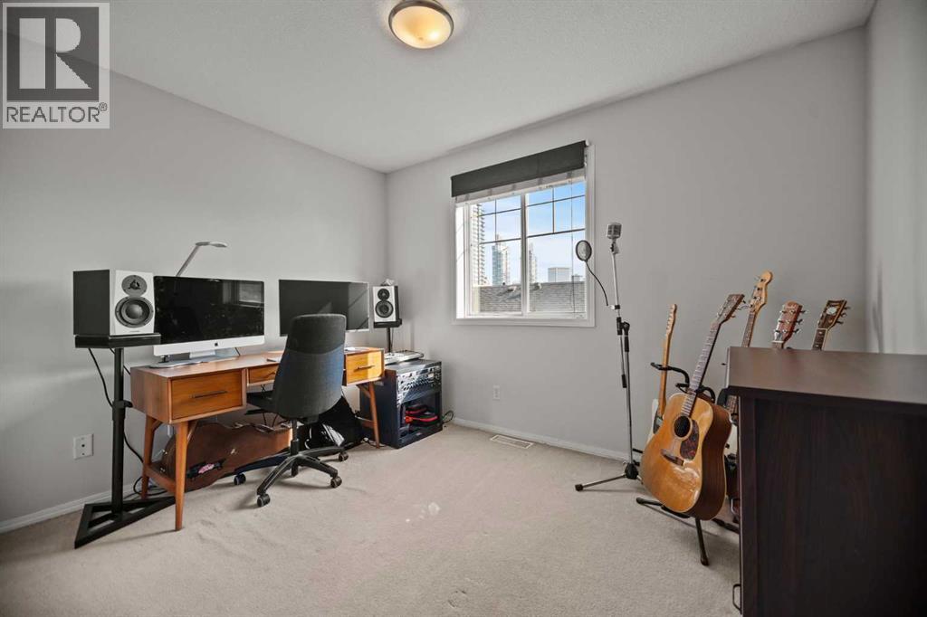 Single Family House Multi-level for Sale in    Avenue SW Sunalta Calgary 