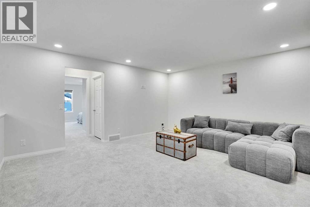 Single Family House for Sale in  Savanna Way NE Saddle Ridge Calgary 