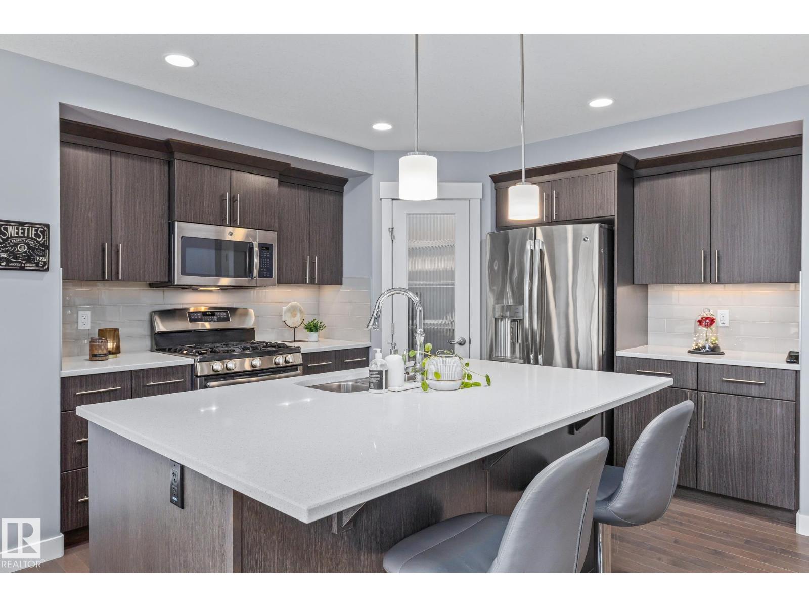 17504 13 AV SW, Edmonton