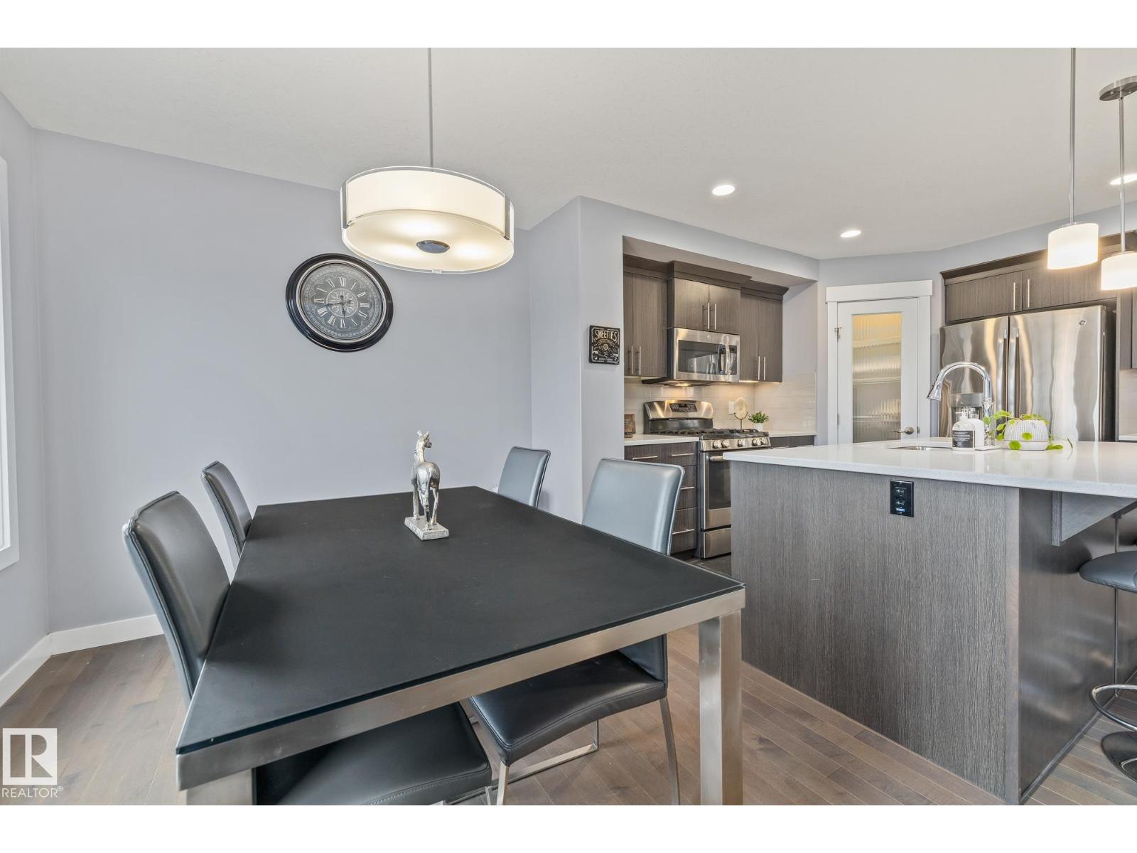 17504 13 AV SW, Edmonton