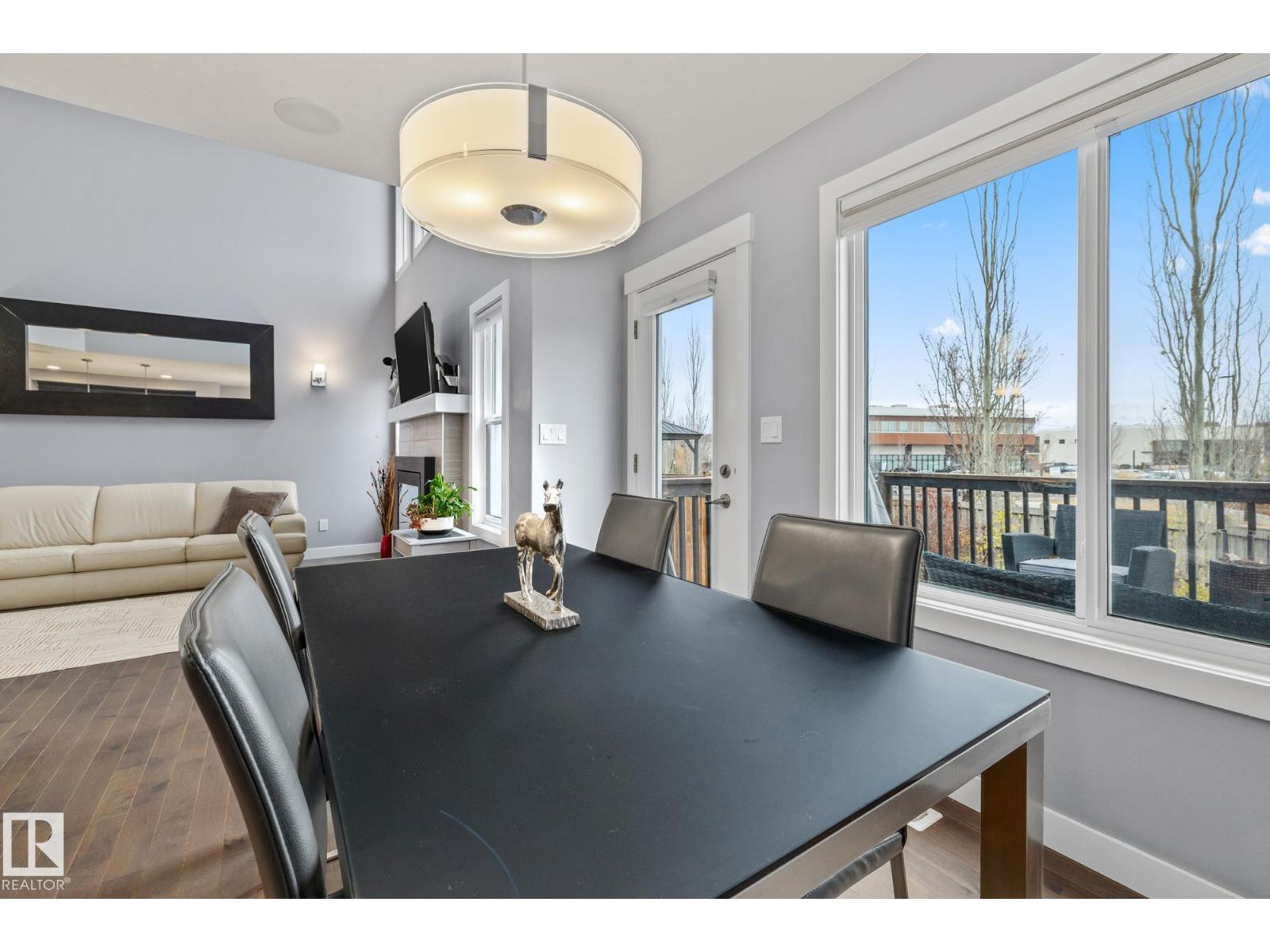 17504 13 AV SW, Edmonton