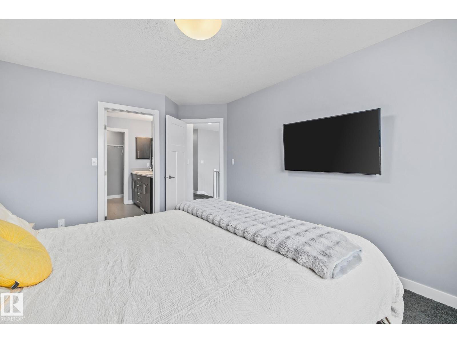 17504 13 AV SW, Edmonton