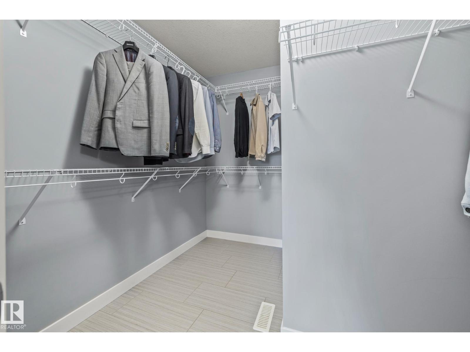 17504 13 AV SW, Edmonton