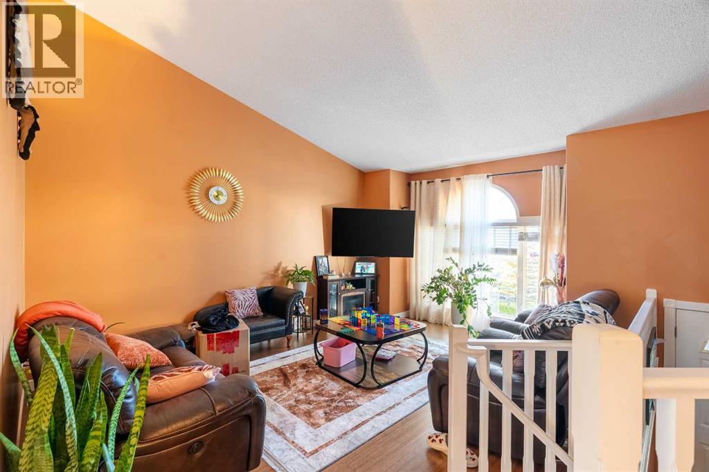 176 Bacon Place, Fort McMurray