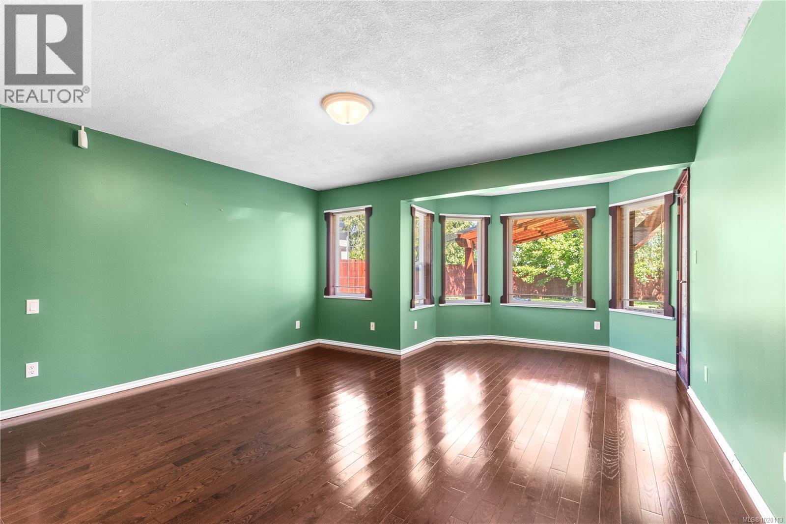 270 Dahl Rd, Campbell River