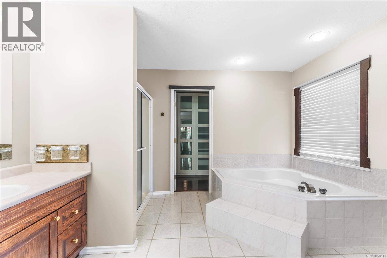 270 Dahl Rd, Campbell River