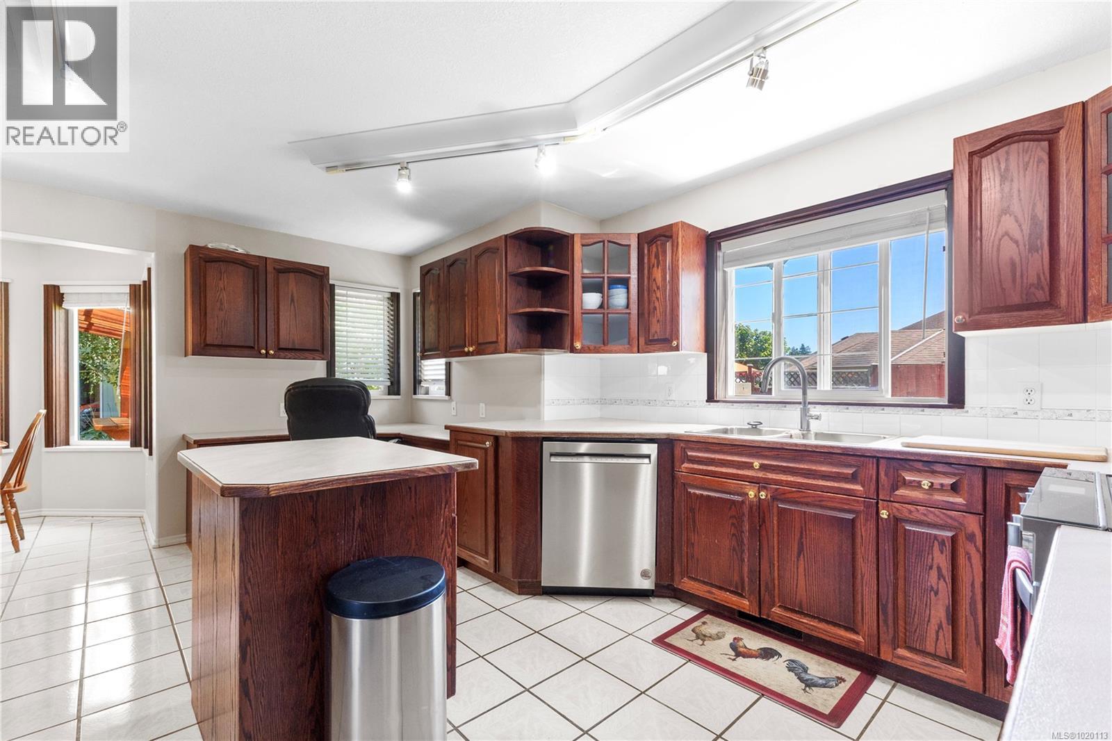 270 Dahl Rd, Campbell River