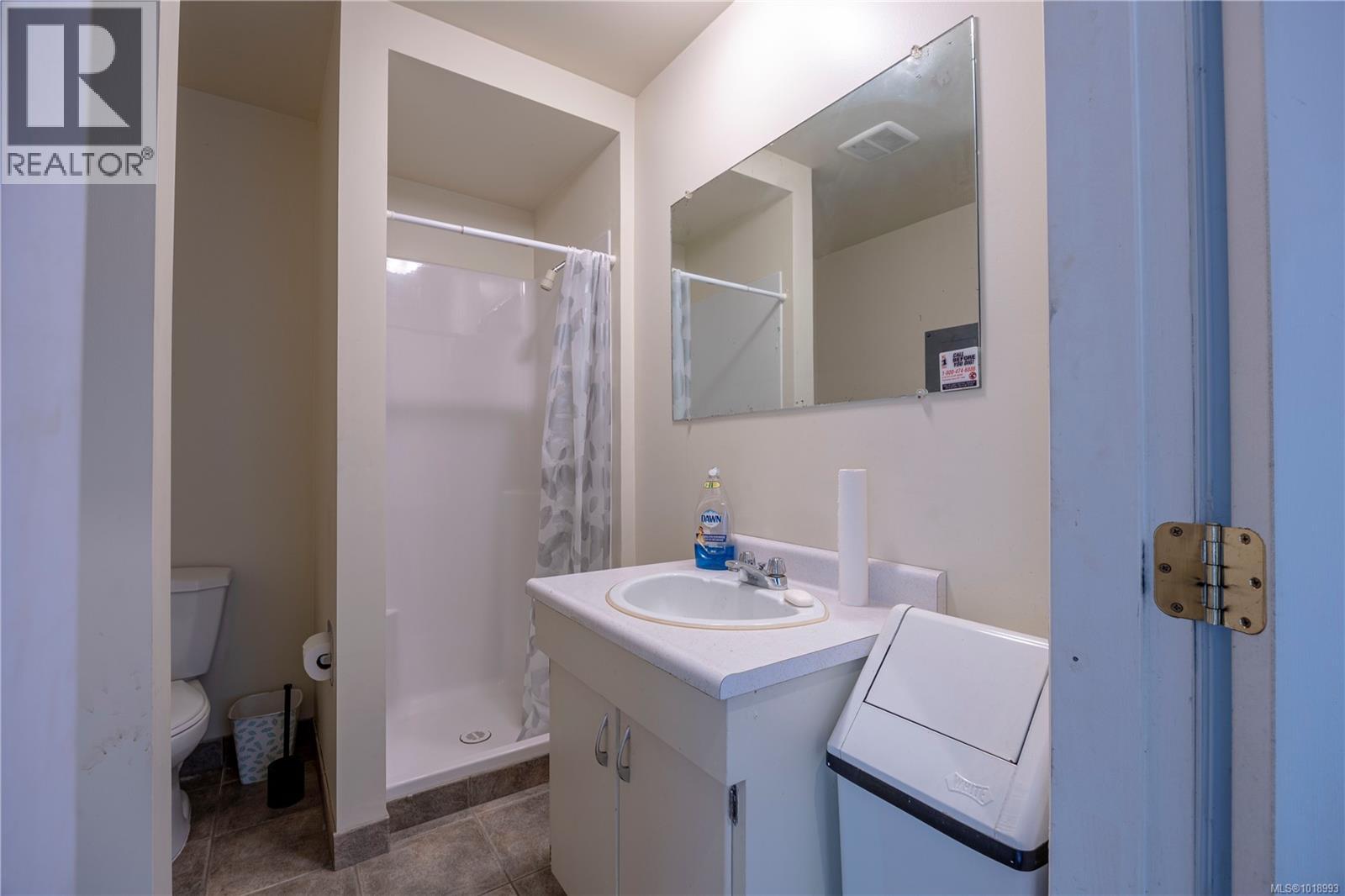 1931 GRIFFITHS RD - 23