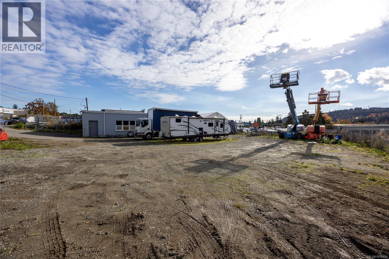 1931 GRIFFITHS RD - 8