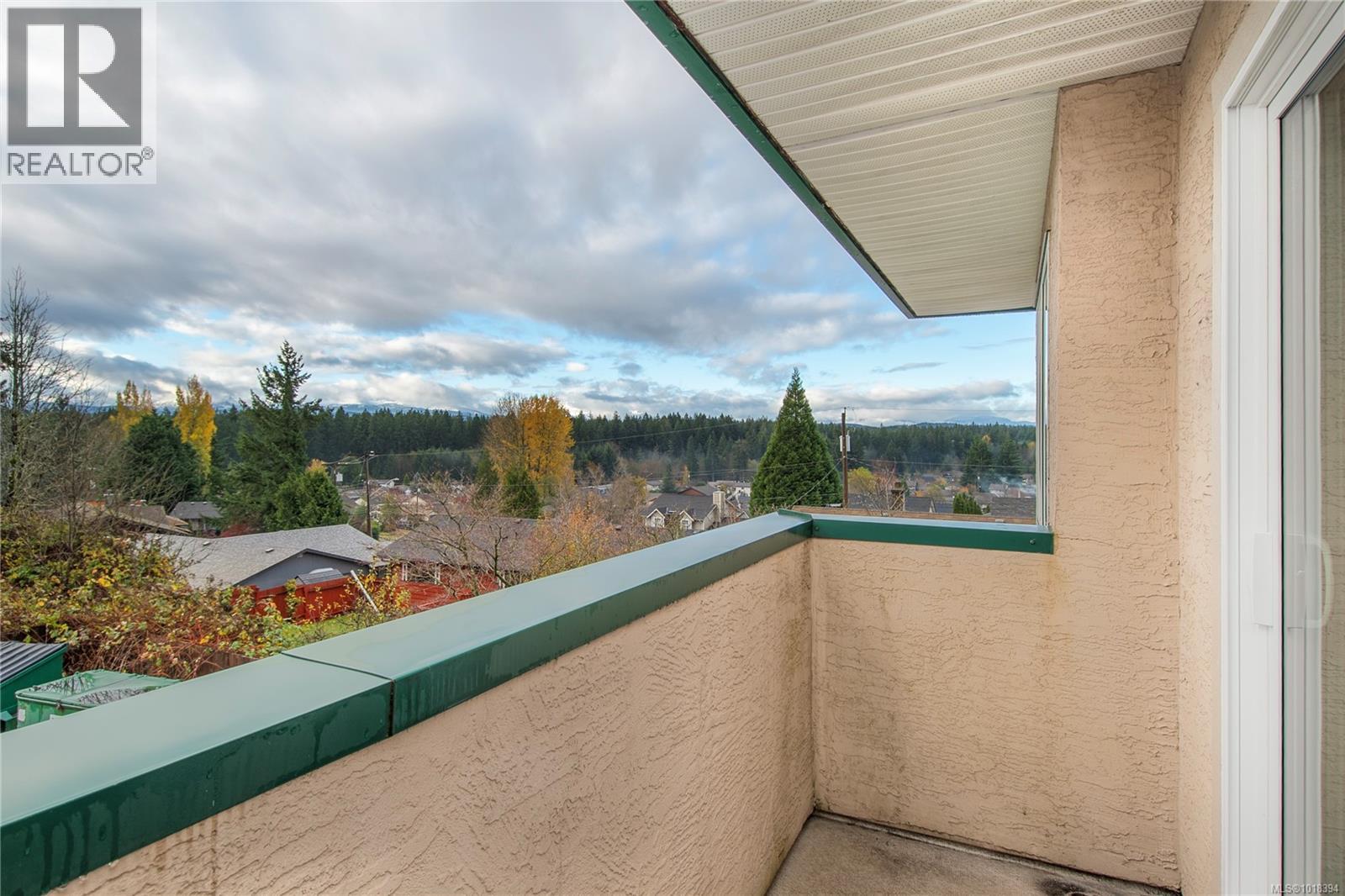 8 522 Dogwood St S, Campbell River