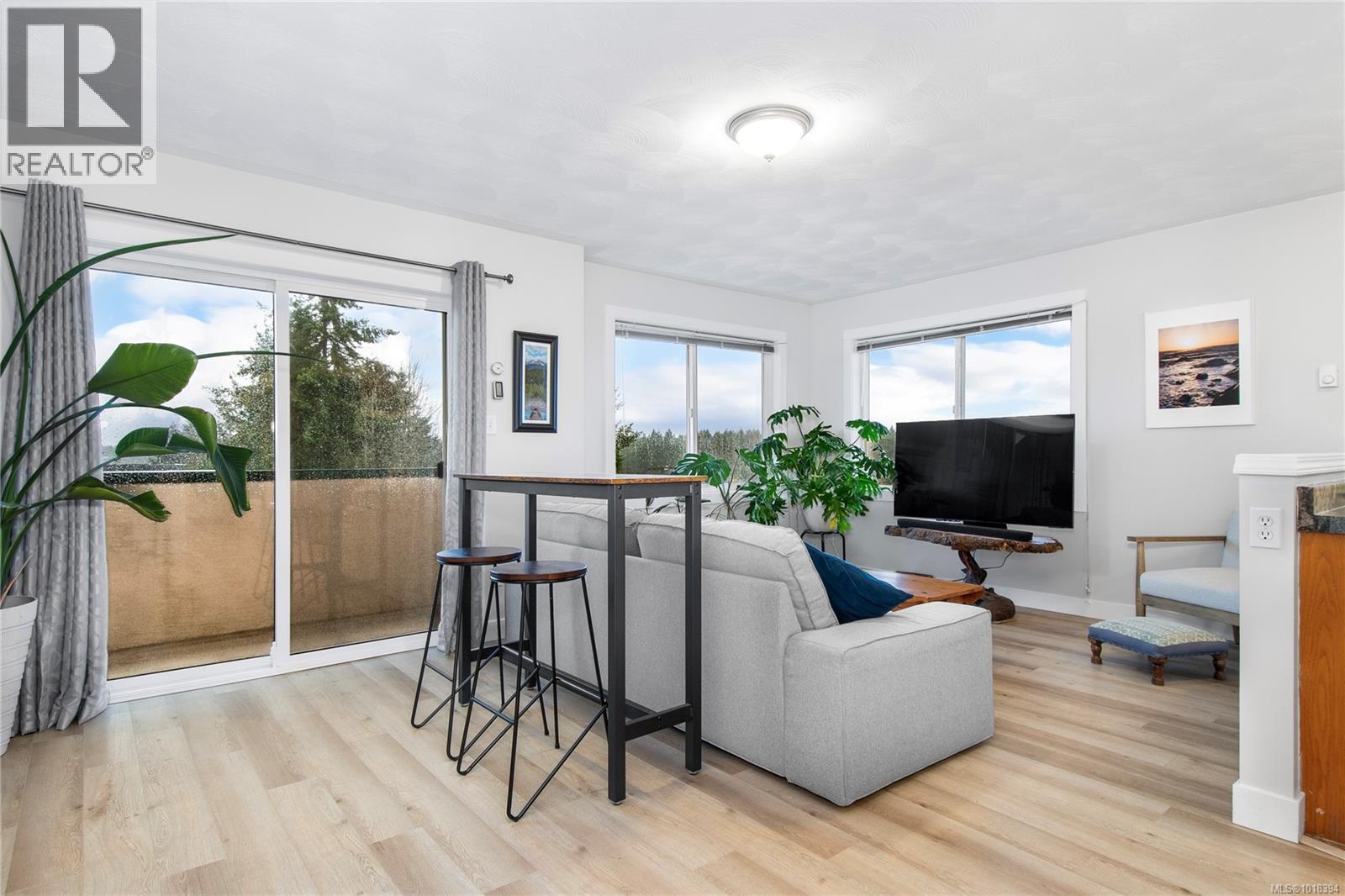 8 522 Dogwood St S, Campbell River