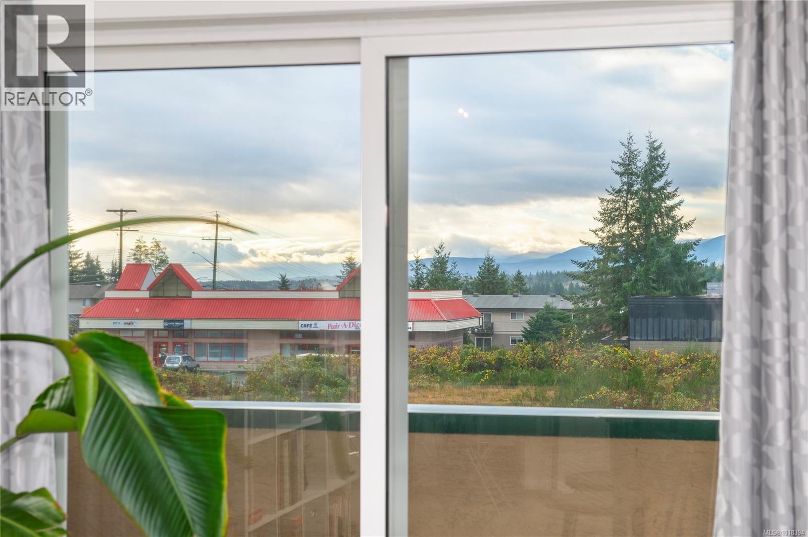 8 522 Dogwood St S, Campbell River