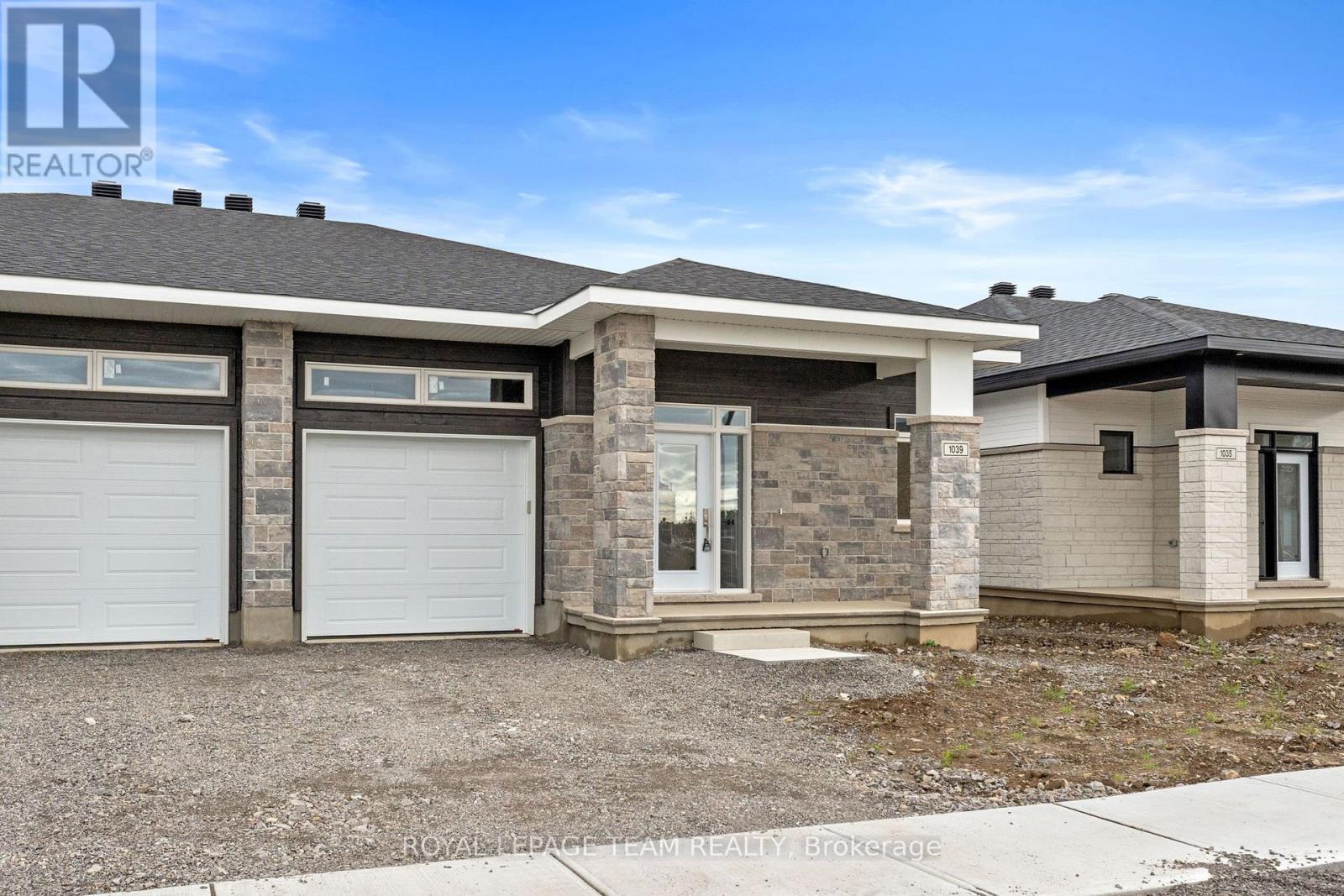 1039 MOORE STREET - 2