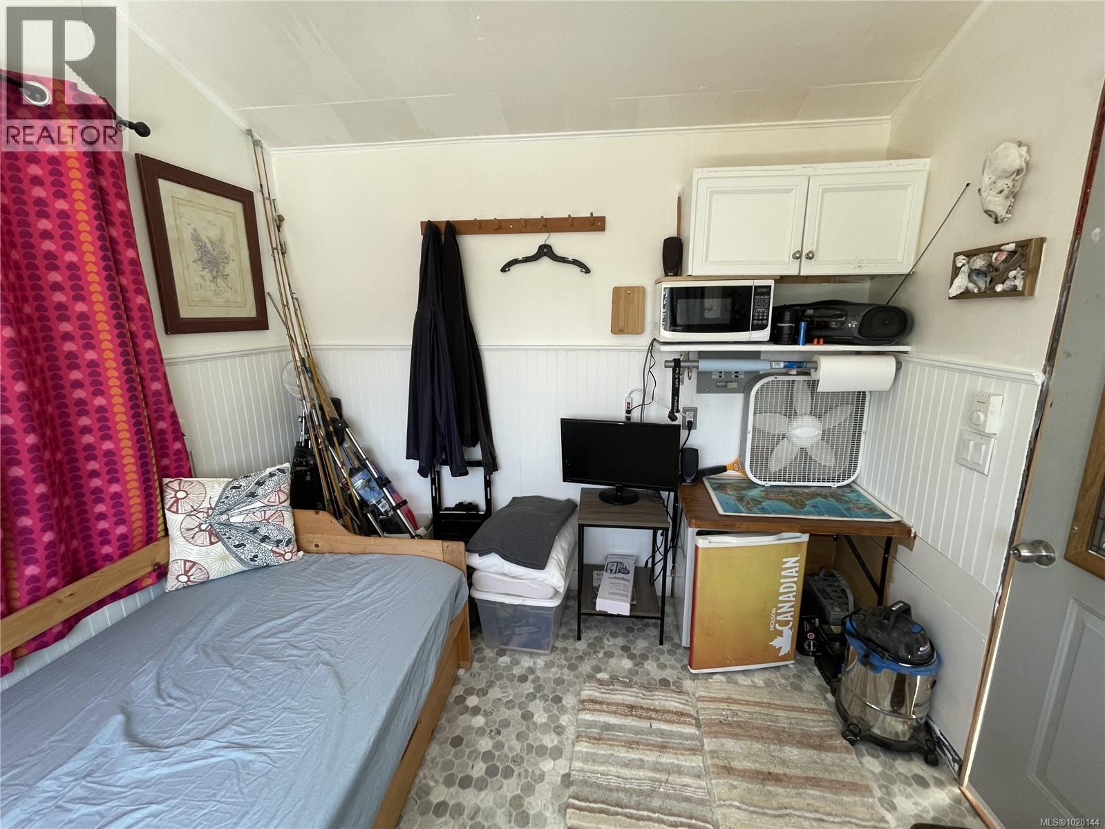 1049 Sixth Ave, Ucluelet