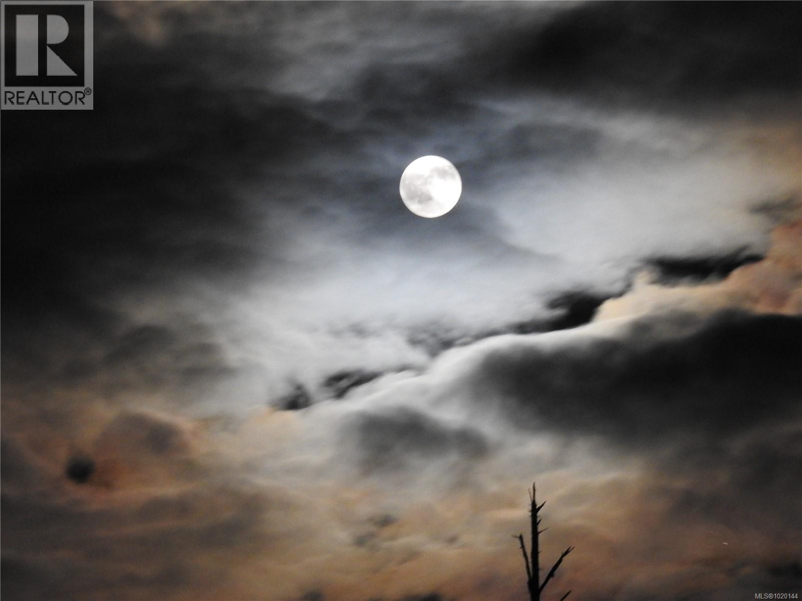 1049 Sixth Ave, Ucluelet