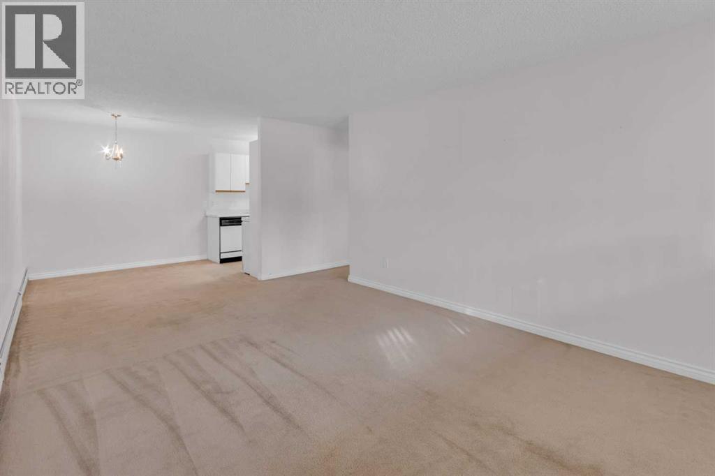 Single Family House for Sale in    Street NW Varsity Calgary 