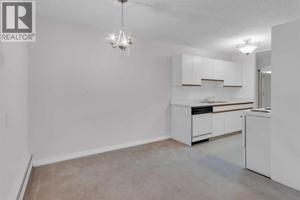 Single Family House for Sale in    Street NW Varsity Calgary 