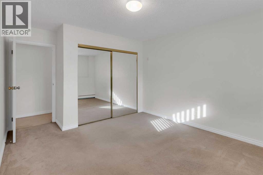 Single Family House for Sale in    Street NW Varsity Calgary 