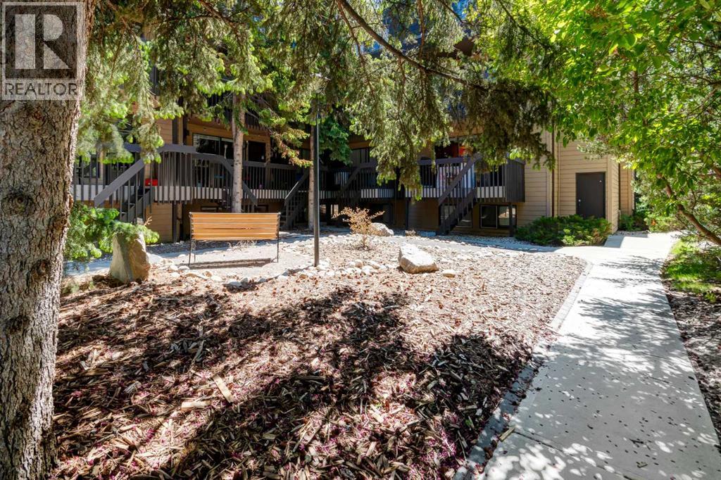 Single Family House for Sale in    Street NW Varsity Calgary 