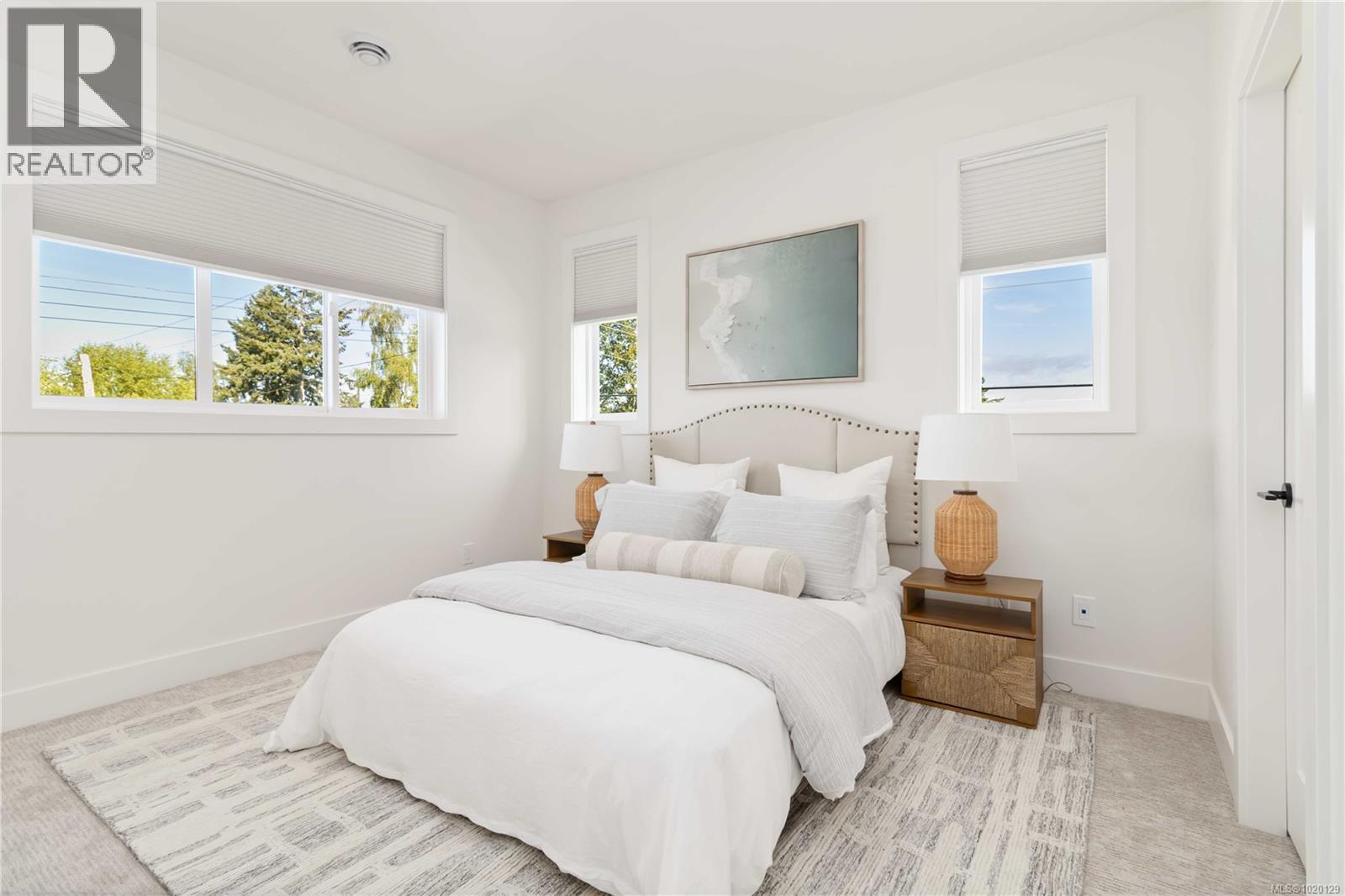 11 10145 Fifth Street, Sidney