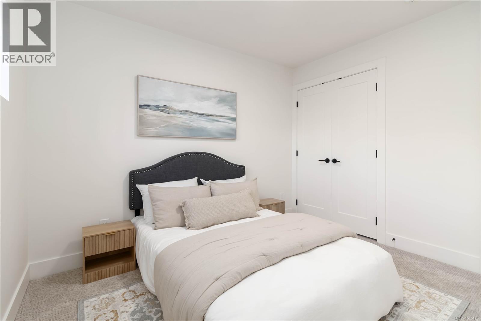 11 10145 Fifth Street, Sidney