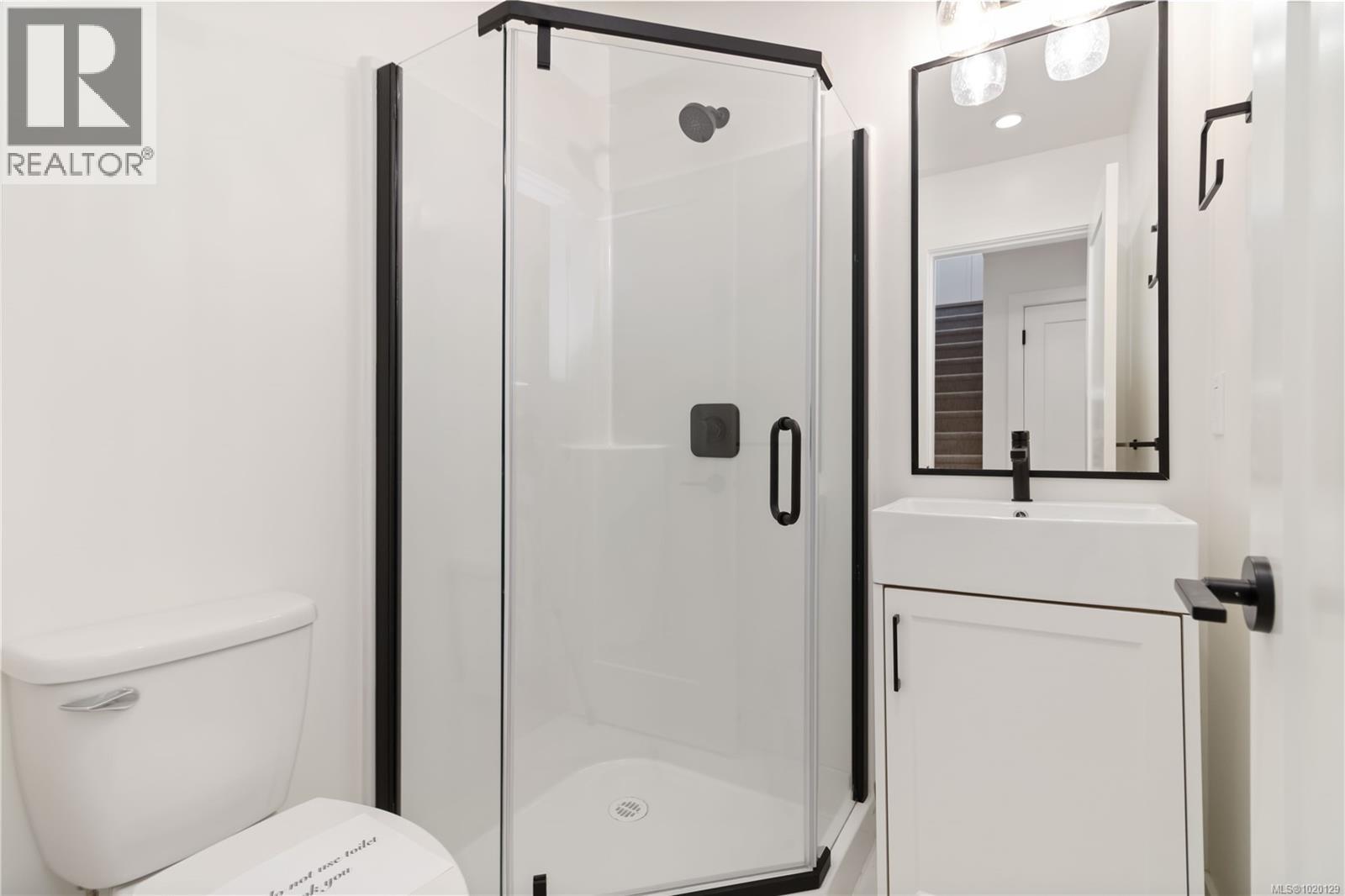 11 10145 Fifth Street, Sidney