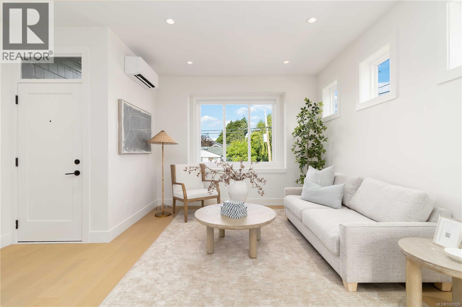 11 10145 Fifth Street, Sidney