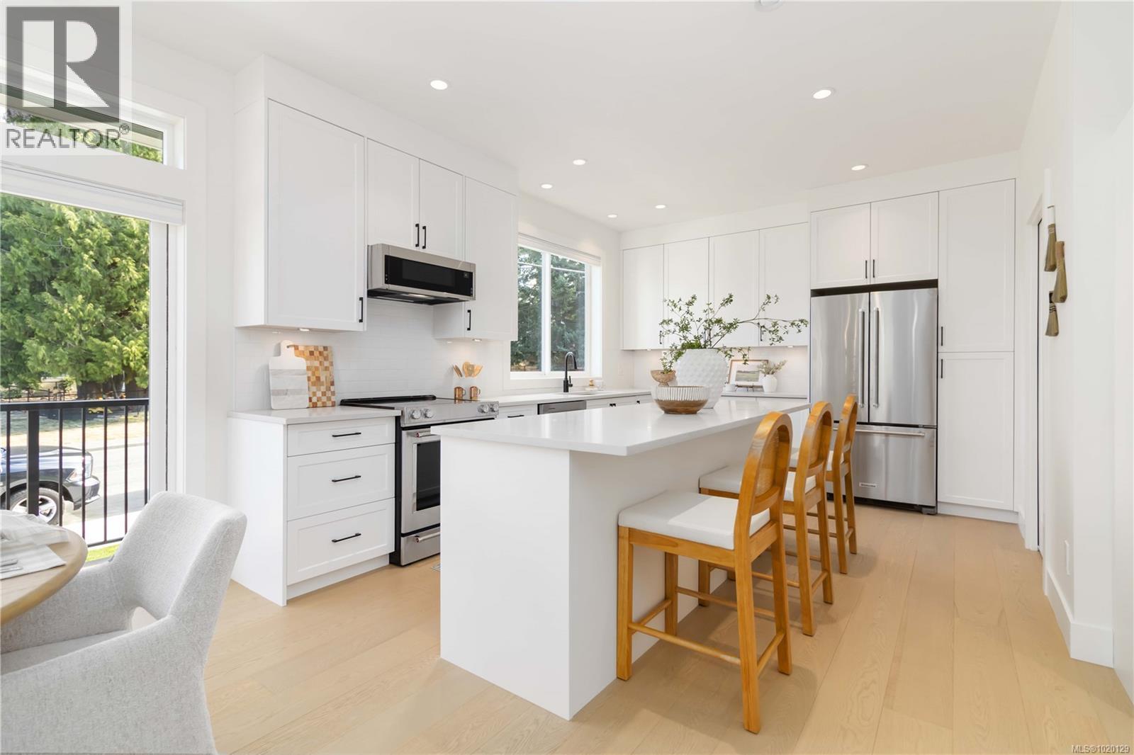 11 10145 Fifth Street, Sidney