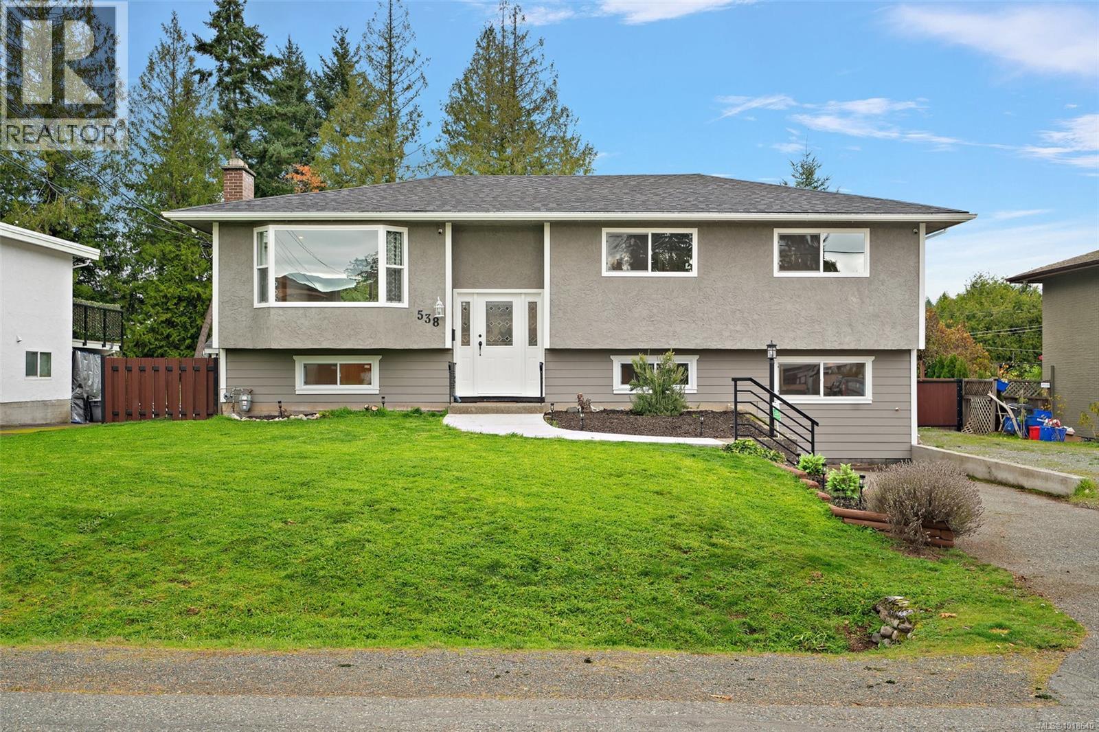 538 Cedarcrest Dr, Colwood