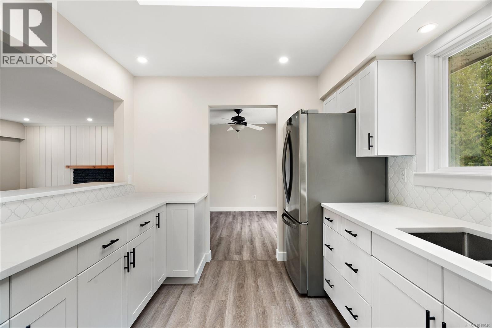 538 Cedarcrest Dr, Colwood