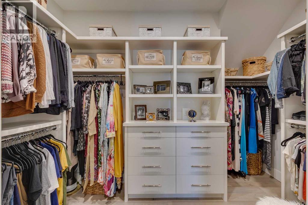 Single Family House for Sale in   Avenue SW Bankview Calgary 