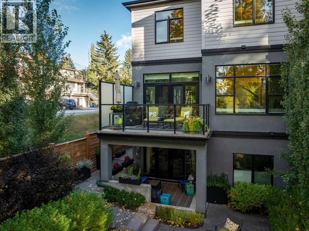 Single Family House for Sale in   Avenue SW Bankview Calgary 