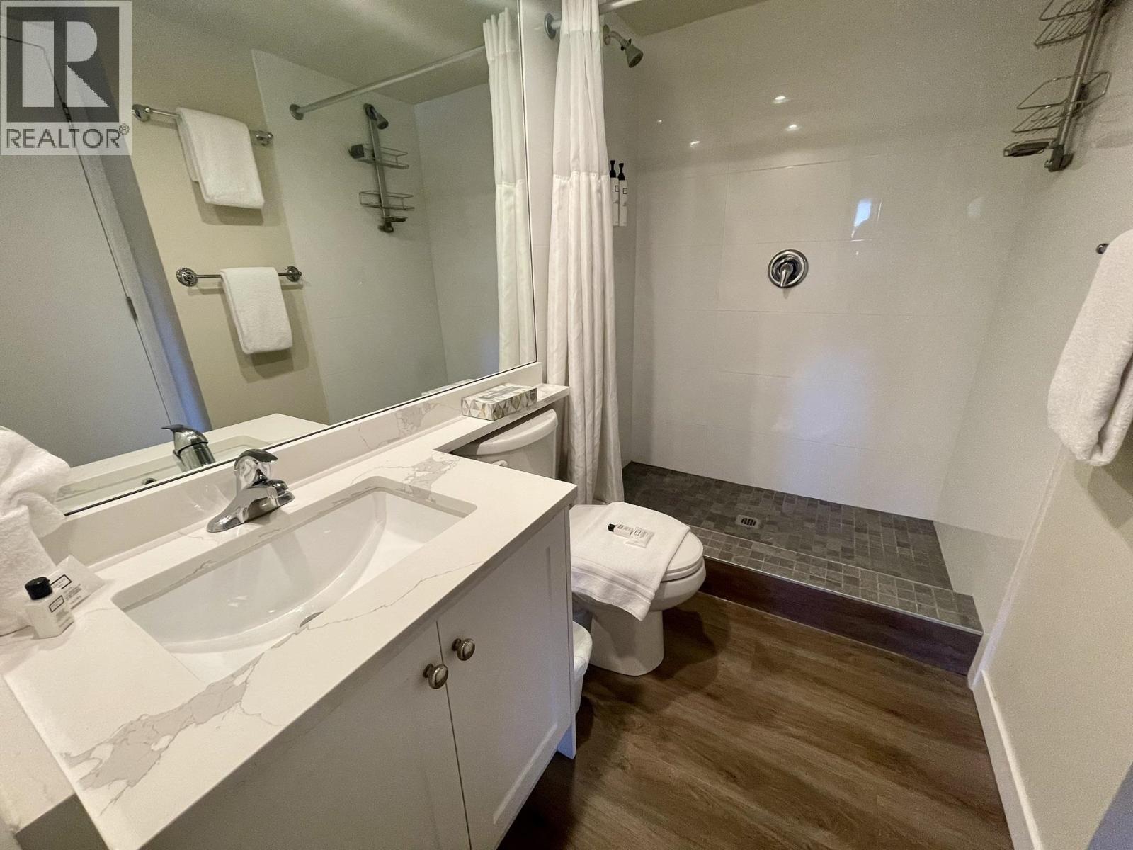 302 WK6-4338 MAIN STREET, Whistler