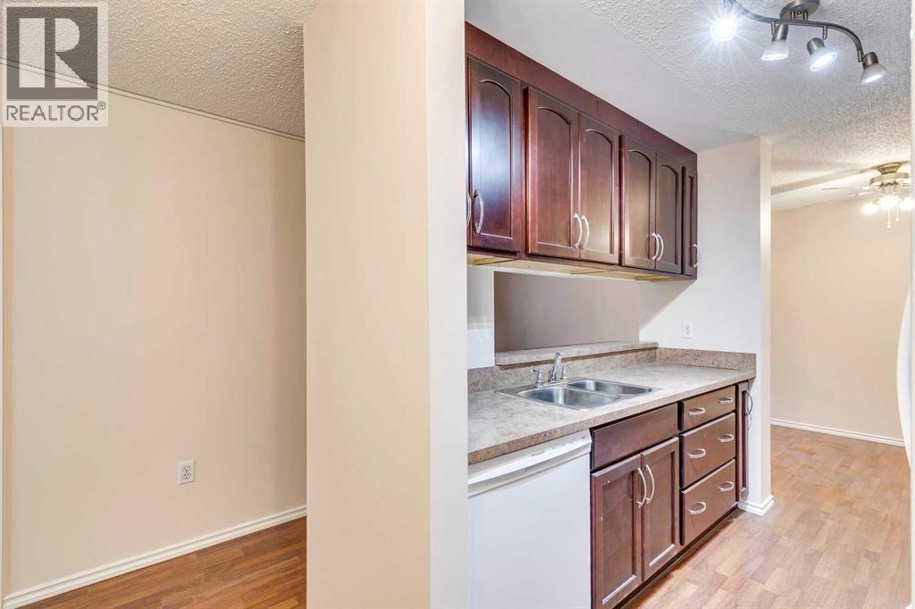 Single Family House for Sale in   Dover Point SE Dover Calgary 