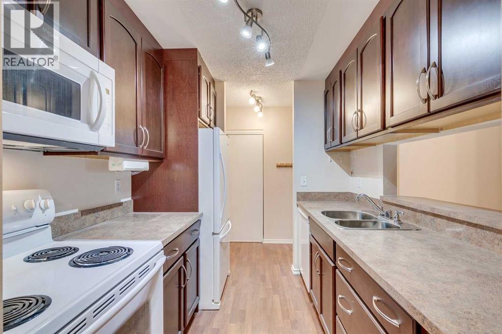 Single Family House for Sale in   Dover Point SE Dover Calgary 