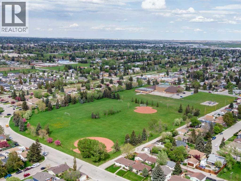 Single Family House for Sale in   Dover Point SE Dover Calgary 