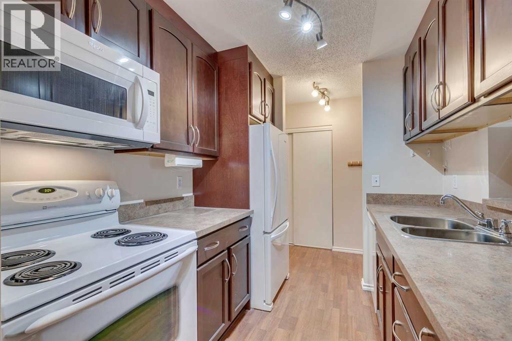 Single Family House for Sale in   Dover Point SE Dover Calgary 