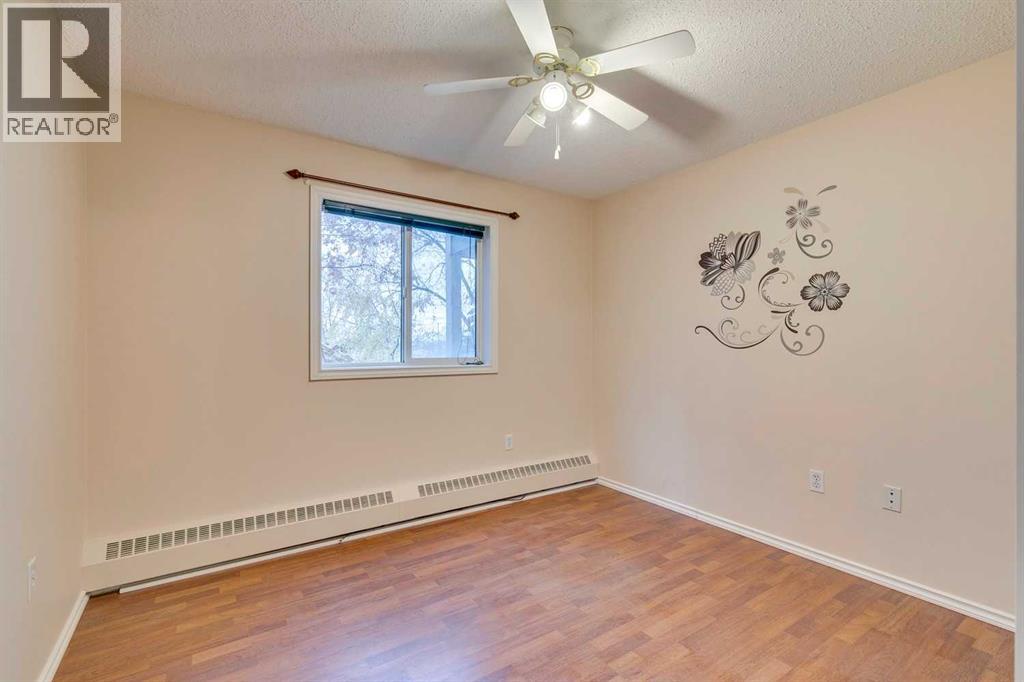 Single Family House for Sale in   Dover Point SE Dover Calgary 